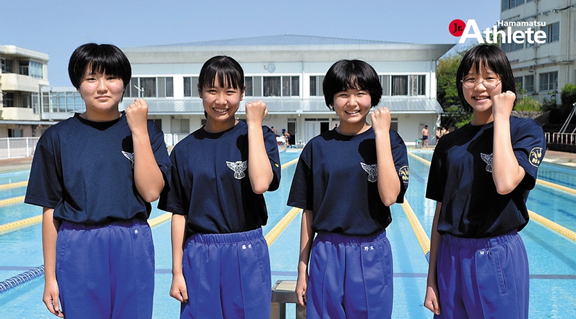 女子中学生　水泳 
